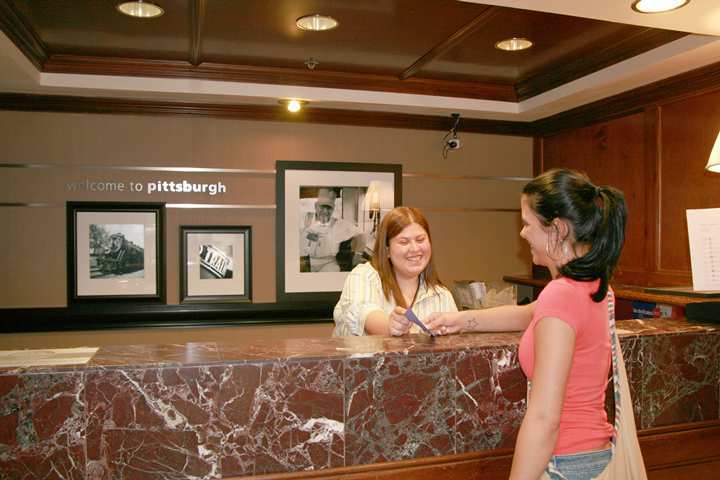 Mcknight Hotel McCandless Township Interior foto